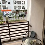 아파트 Urban Taft Stay Skopje-Modern Vodno View Suite With Private Parking