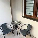 Urban Taft Stay Skopje-Modern Vodno View Suite With Private Parking 아파트 스코페