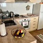 Urban Taft Stay Skopje-Modern Vodno View Suite With Private Parking 스코페