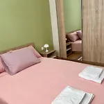Urban Taft Stay Skopje-Modern Vodno View Suite With Private Parking *
