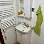 아파트 Urban Taft Stay Skopje-Modern Vodno View Suite With Private Parking 스코페