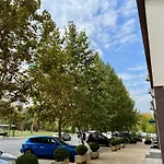 Urban Taft Stay Skopje-Modern Vodno View Suite With Private Parking