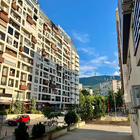 Urban Taft Skopje-vodno View With Underground Parking アパート *