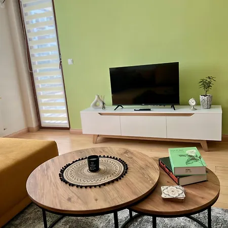 Urban Taft Skopje-modern Vodno View With Private Parking In Taftalidze *