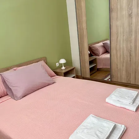 Urban Taft Skopje-modern Vodno View With Private Parking In Taftalidze *