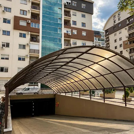 Daire Urban Taft Stay Skopje-Vodno View With Private Parking In Taftalidze