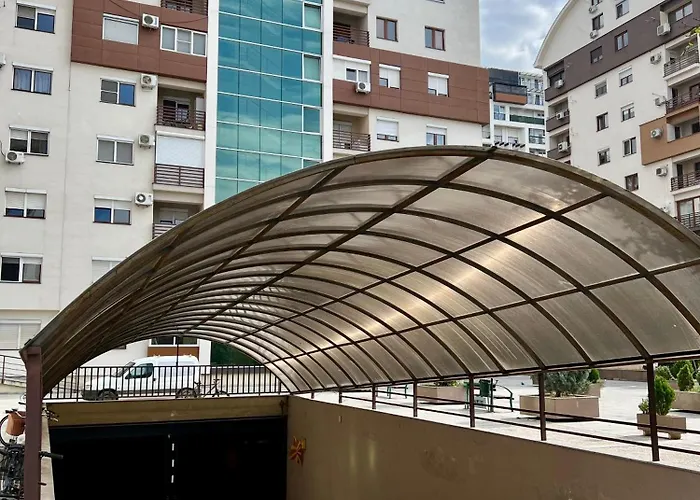 Urban Taft Skopje-vodno View With Underground Parking Lägenhet *